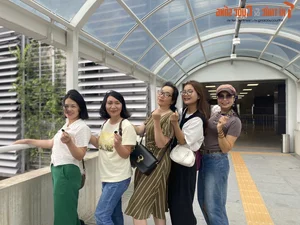 Hanoi Residents Enthusiastically Experience the New Nhon - Hanoi Station Metro Line - image 3
