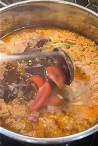 Pregnant Truong My Nhan Cooks Unique Bun Rieu Cua Recipe - image 9