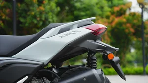 Yamaha XMAX 300: The Ultimate All-Rounder for Commuting and Weekend Touring - image 4