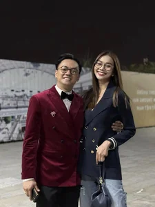 Vietnamese Superstar Chi Pu Flaunts Luxury Designer Bag at Best Friend's Wedding - image 4