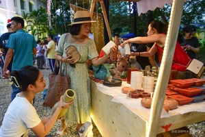 Authentic European Christmas Market Welcomes Hundreds of Visitors in Ho Chi Minh City - image 3