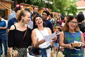 Authentic European Christmas Market Welcomes Hundreds of Visitors in Ho Chi Minh City - image 10
