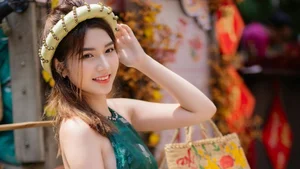 Captivating Beauty: Pure and Elegant Portraits of Modern Vietnamese Women - image 69