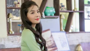 Captivating Beauty: Pure and Elegant Portraits of Modern Vietnamese Women - image 33