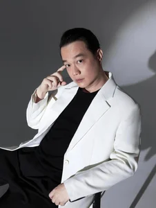 Vietnamese Stars in White Coats: Celebrities Who Studied Medicine and Pharmacy - image 9