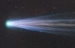 Fascinating Facts About Comets: Exploring the Mysterious Icy Travelers of Our Solar System and Their Cosmic Secrets - image 12