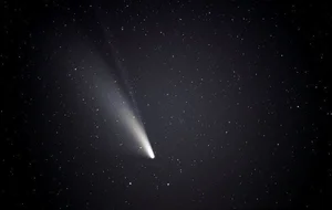 Fascinating Facts About Comets: Exploring the Mysterious Icy Travelers of Our Solar System and Their Cosmic Secrets - image 1