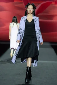 Miss Vietnam Thanh Thuy Mesmerizes Runway at Seoul Fashion Week - image 0