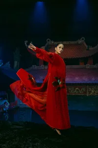 Designer Đức Hùng and Miss Universe H’Hen Niê Collaborate on New Fashion Project - image 2