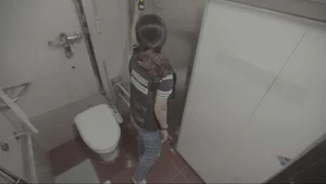 Hidden Camera Perpetrator Trapped in Female Bathroom Incident Reported by Koreaboo - image 2