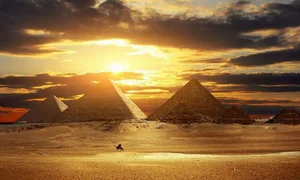 Unlocking the Secrets of Giza: Experts Believe a Massive Hidden Treasure Exists - image 1