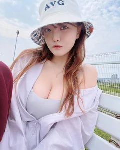 Female Cosplayer Speaks Out About Past Violation of Privacy - image 2