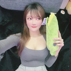 Female Cosplayer Speaks Out About Past Violation of Privacy - image 5