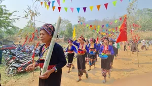 Discover the Vibrant Bun Huot Nam Water Festival of the Lao People in Dien Bien - image 7