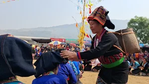 Discover the Vibrant Bun Huot Nam Water Festival of the Lao People in Dien Bien - image 11