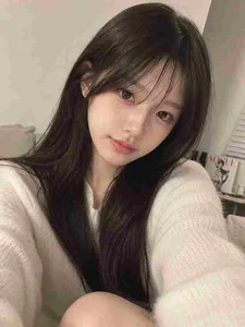 Beautiful Chinese Girls: Aesthetic Portraits of Gentle and Elegant Women - image 4