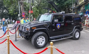 Modern Police Equipment Displayed Around Hanoi's Hoan Kiem Lake - image 2