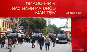 Modern Police Equipment Displayed Around Hanoi's Hoan Kiem Lake - image 6