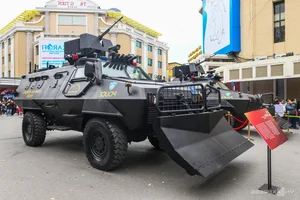 Modern Police Equipment Displayed Around Hanoi's Hoan Kiem Lake - image 5