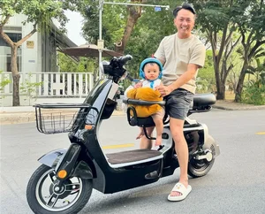 Cuong Do La’s Youngest Son Steals the Spotlight in New Family Photos - image 6
