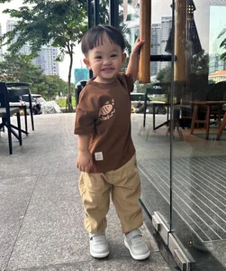 Cuong Do La’s Youngest Son Steals the Spotlight in New Family Photos - image 3