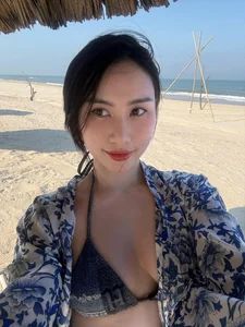 Fitness Influencer Trang Le Turns Heads with Stunning Bikini Body and Workout Secrets - image 2
