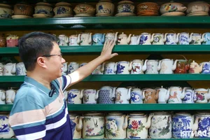 A Lifetime of Tea Culture: The Incredible 1,000-Piece Antique Teapot Collection in Binh Duong - image 11
