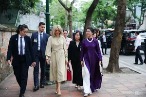 Cultural Diplomacy: First Ladies of Vietnam and France Visit Fine Arts Museum - image 2