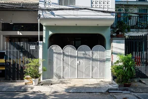 Simon House: Innovative Breeze Block Design for Bright and Airy Living - image 2
