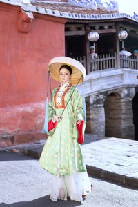 DJ Mie Mesmerizes Fans with Ancient Vietnamese Attire in Historic Hoi An - image 4