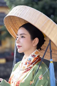 DJ Mie Mesmerizes Fans with Ancient Vietnamese Attire in Historic Hoi An - image 0