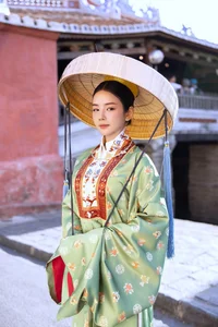 DJ Mie Mesmerizes Fans with Ancient Vietnamese Attire in Historic Hoi An - image 1