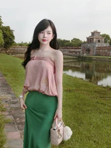 DJ Mie Mesmerizes Fans with Ancient Vietnamese Attire in Historic Hoi An - image 6