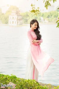 Summer Style Icon: How Quynh Tram Redefines Confidence and Bikini Fashion - image 11