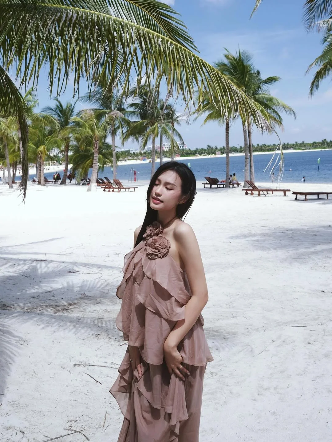 Doan Hai My Captivates Fans with Stunning Beach Photoshoot and Sweet Figure