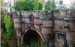 Chilling Destinations: A Tour of the World's Most Terrifying Places - image 5