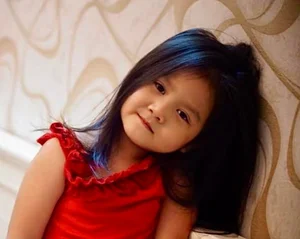 Manh Truong's Daughter Receives Praise for Stunning Puberty Transformation - image 1