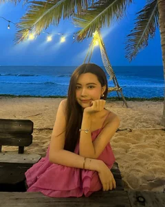 MC Quyen Linh’s Youngest Daughter Captivates Fans with Stunning Beach Photoshoot - image 7