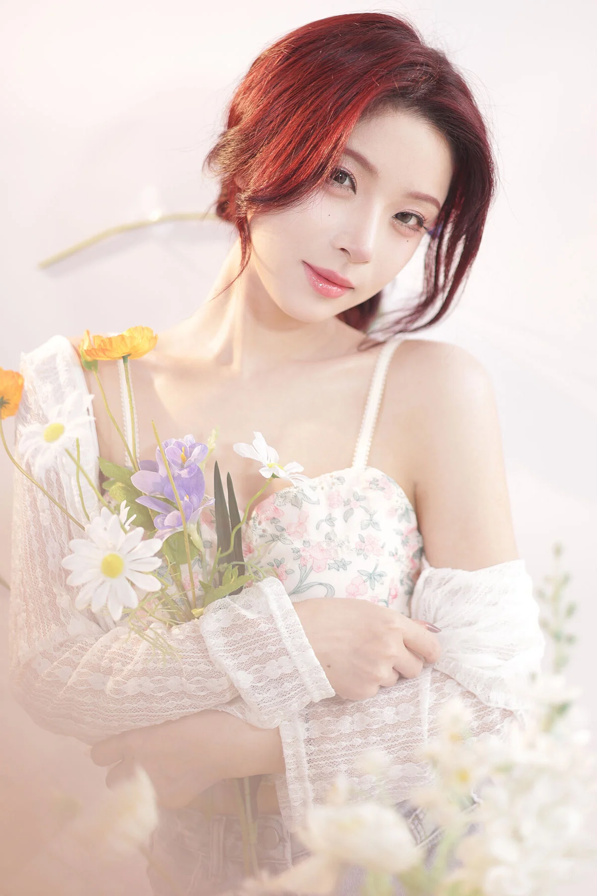 Artistic Portraits and Modern Style in Art Language Vol.7324 Rong Rong