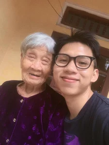 A Heartwarming Journey: Grandson Assists 99-Year-Old Grandmother with ID Card - image 0