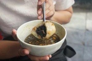 Hanoi Old Quarter Food Tour: How to Feast on Iconic Street Food for Under 200,000 VND - image 7