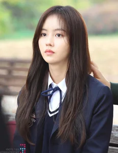 Top 10 Most Beautiful Korean Actresses of 2026: IU Leads Song Hye Kyo - image 3