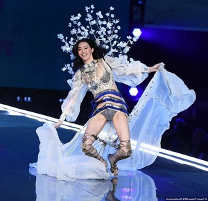 Ming Xi’s Journey: From Runway Star to Her High-Profile Life with Mario Ho - image 4