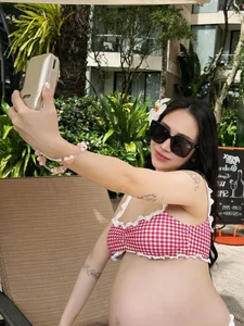 Maternity Fashion Inspiration: Joyce Pham Glows in Bikini Photos During Final Month of Pregnancy - image 3