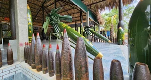 Inside the Unique Bomb House: A One-of-a-Kind Architectural Wonder - image 1