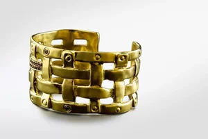10 Fascinating Facts About Gold: Unveiling the Secrets of the World’s Most Coveted Precious Metal - image 7