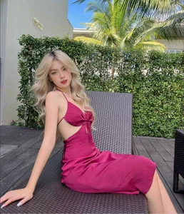 The Stunning and Glamorous Girlfriend of Footballer Lê Minh Bình - image 3