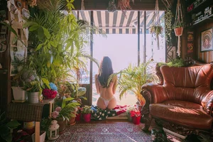 Korean Model Inah Captivates Fans with Stunning Visuals and Style - image 18