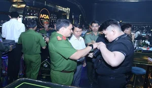 Dong Nai Police Crack Down on Illegal Bars and Nightclubs Operating Under Cover - image 1