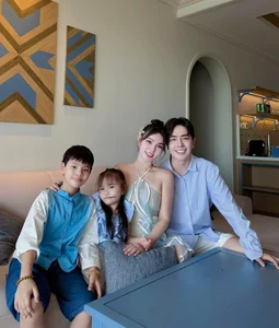 Singer Thu Thuy’s Blissful Marriage with Her Husband, 11 Years Her Junior - image 2
